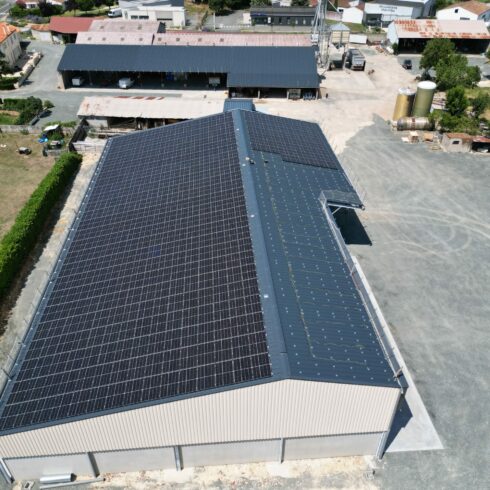 Bâtiments agricoles centrale solaire