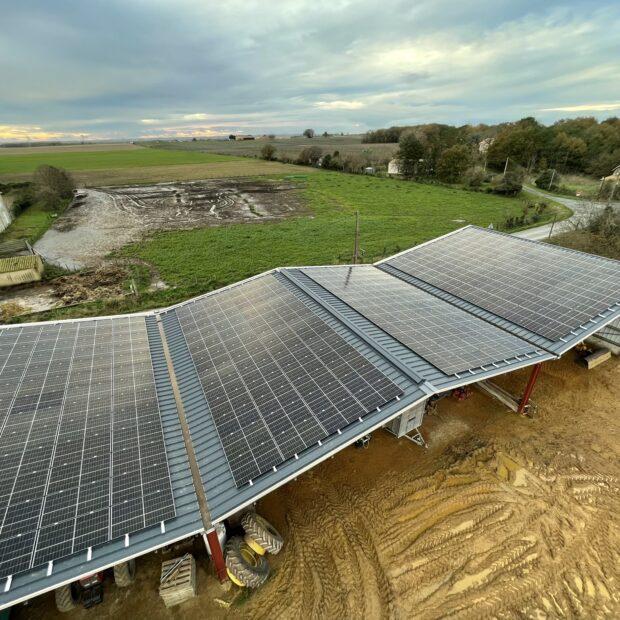 Bâtiments agricoles centrale solaire