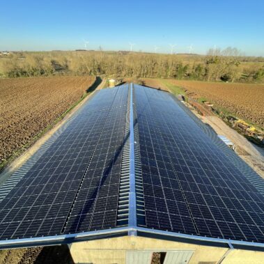 Bâtiments agricoles centrale solaire