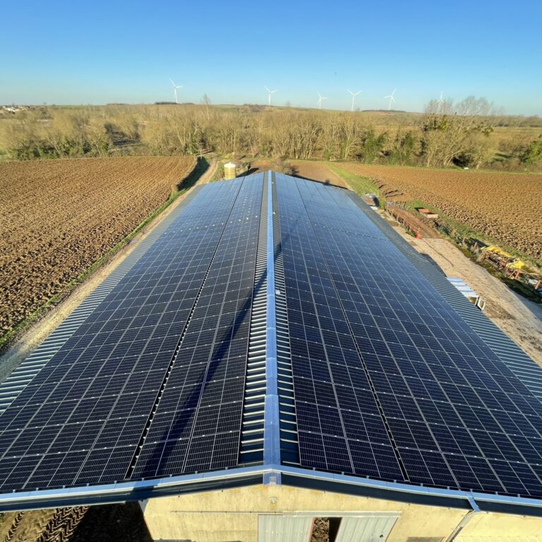 Bâtiments agricoles centrale solaire